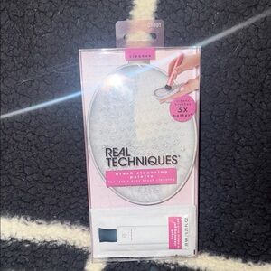 Real Techniques Brush Cleansing Palette